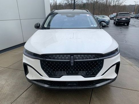 New 2026 Lincoln Nautilus Reserve w/ Jet Appearance Package image 9