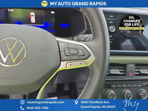 Used 2022 Volkswagen Taos SE image 24