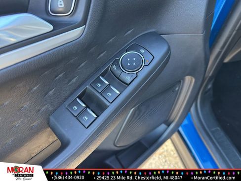 Used 2020 Ford Escape SE Sport image 10