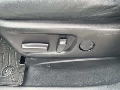 Used 2019 Toyota Sienna SE w/ SE Preferred Package AWD/4WD image 13