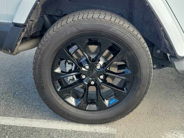 Used 2023 Jeep Wrangler Unlimited Sahara AWD/4WD image 7