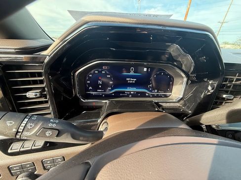 Used 2024 Chevrolet Silverado 2500 LTZ w/ LTZ Premium Package image 17