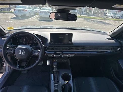 Used 2025 Honda Civic Sport image 15
