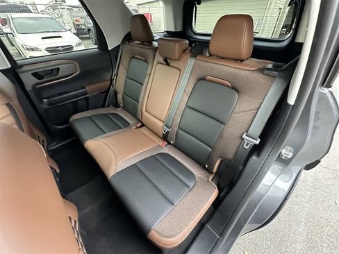 Used 2025 Ford Bronco Sport Outer Banks image 13