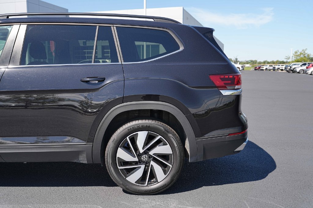 Used 2026 Volkswagen Atlas SE AWD/4WD image 13