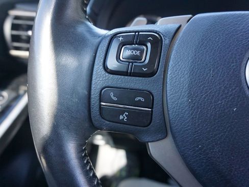 Used 2018 Lexus IS 300 w/ Premium Package RWD image 7