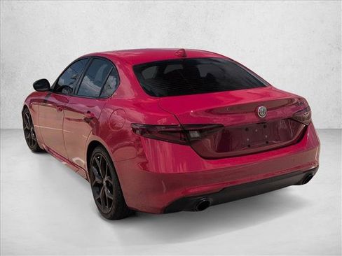 Used 2020 Alfa Romeo Giulia w/ Nero Edizione RWD image 8