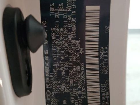 Used 2009 Toyota Sienna LE FWD image 30