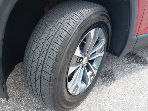 Used 2025 Chevrolet Equinox LT w/ Safety and Technology Package FWD image 32