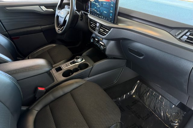 Used 2024 Ford Escape SE FWD image 19