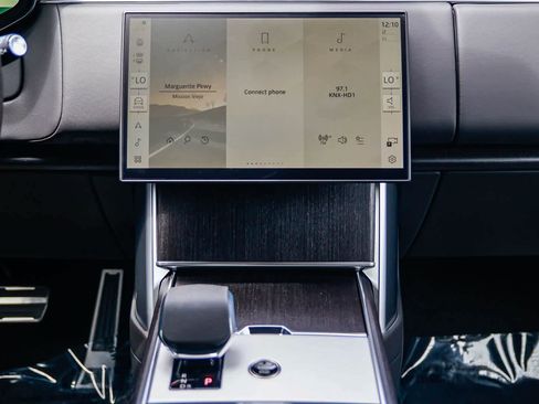 New 2026 Land Rover Range Rover SE AWD/4WD image 13