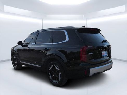 Used 2024 Kia Telluride S FWD image 5