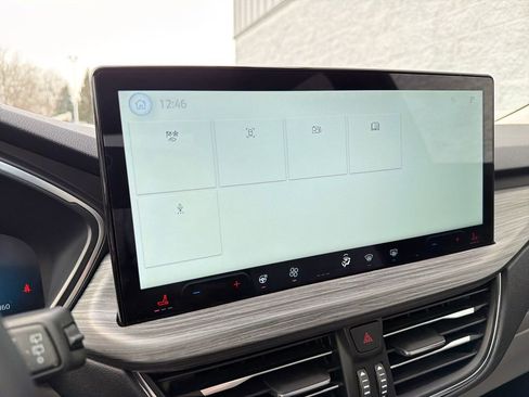 Used 2025 Ford Escape Platinum image 41