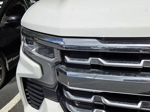 Used 2023 Chevrolet Silverado 1500 LTZ w/ LTZ Convenience Package II AWD/4WD image 9