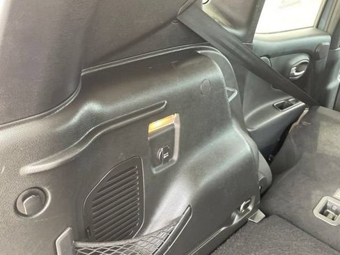 Used 2016 Jeep Renegade 75th Anniversary FWD image 56