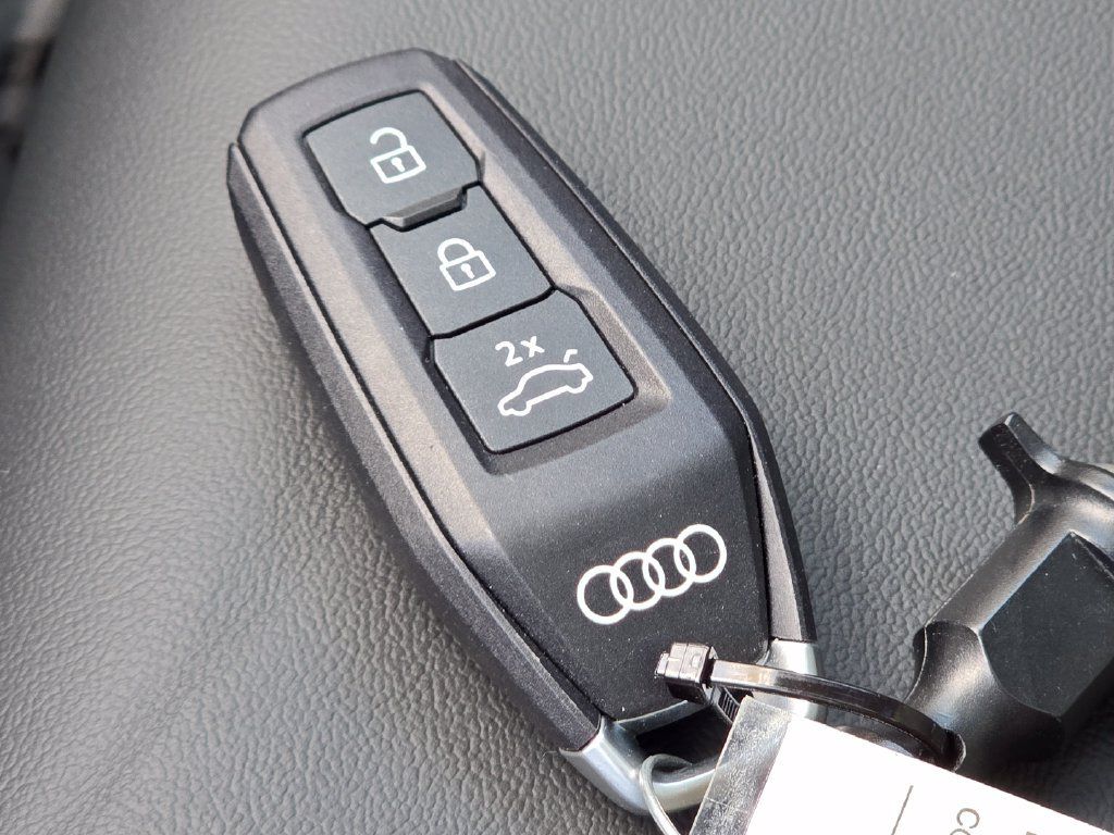 Used 2025 Audi Q5 Premium Plus AWD/4WD image 42