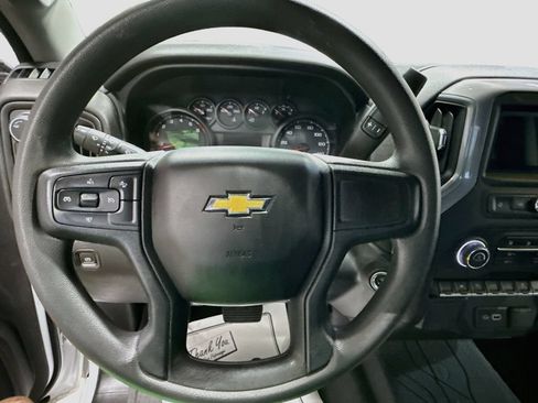 Used 2022 Chevrolet Silverado 1500 Custom AWD/4WD image 11