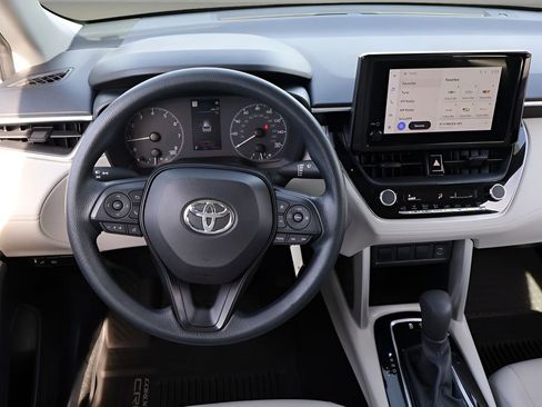 Certified 2023 Toyota Corolla Cross L image 13