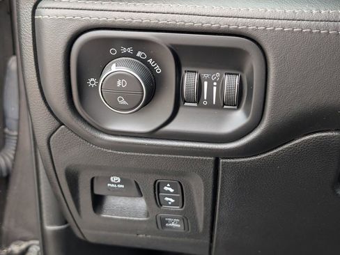 Used 2020 RAM 1500 Limited AWD/4WD image 15