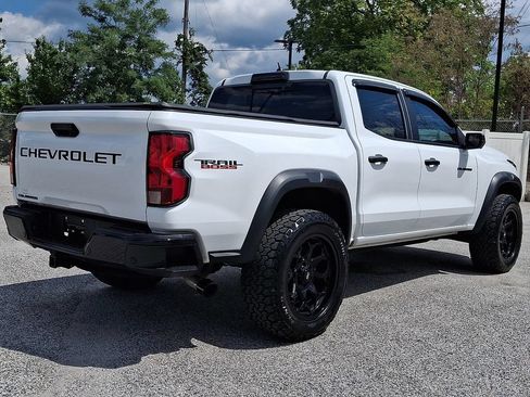 Used 2024 Chevrolet Colorado Trail Boss w/ LPO, Dark Essentials Package AWD/4WD image 9