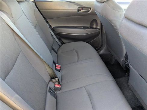 Used 2024 Toyota Corolla Cross LE image 18