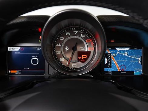 Used 2021 Ferrari 812 GTS RWD image 33