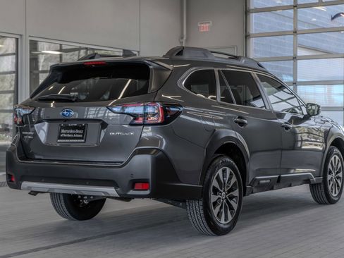 Used 2025 Subaru Outback Limited image 29