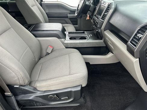 Used 2015 Ford F150 XLT w/ Equipment Group 302A Luxury image 9
