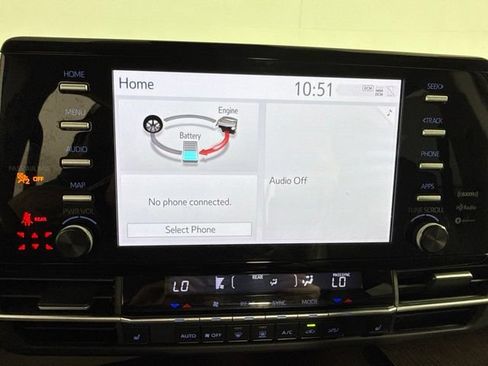Used 2022 Toyota Sienna XLE FWD image 19