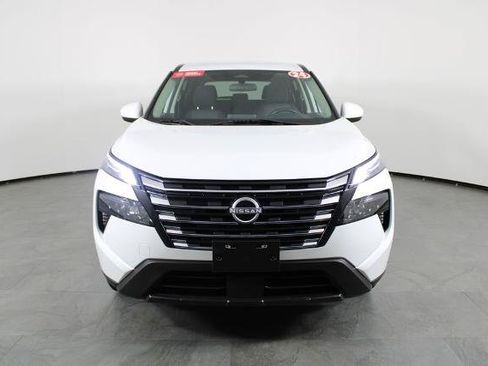 Certified 2024 Nissan Rogue SV FWD image 14