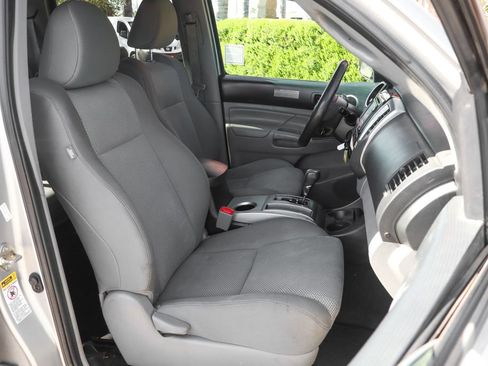 Used 2014 Toyota Tacoma 4x4 Double Cab w/ TRD Off-Road Package image 40