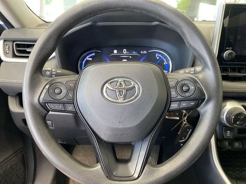 Used 2024 Toyota RAV4 LE AWD/4WD image 17