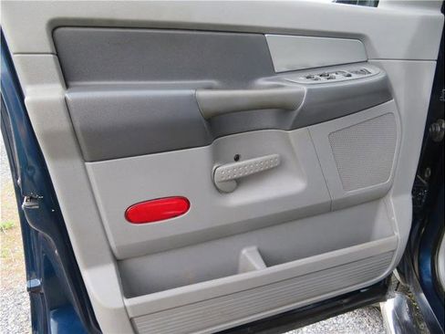 Used 2007 Dodge Ram 2500 Truck SLT image 12