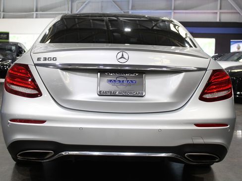 Used 2018 Mercedes-Benz E 300 image 11