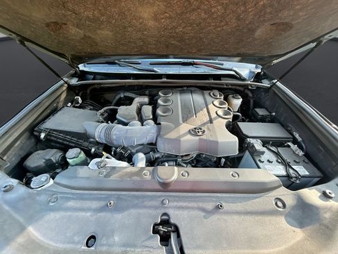 Used 2024 Toyota 4Runner SR5 Premium RWD image 33