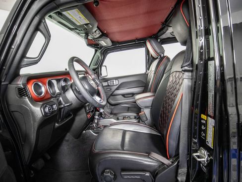 Used 2023 Jeep Gladiator Rubicon w/ LED Lighting Group AWD/4WD image 10
