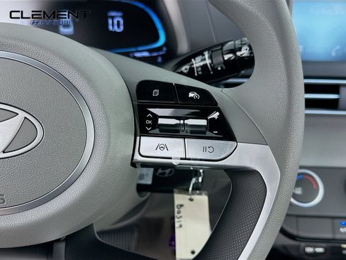 New 2026 Hyundai Elantra SE FWD image 15