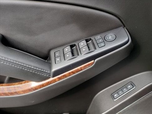Used 2018 Chevrolet Tahoe Premier image 36