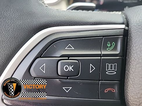 Certified 2023 Jeep Grand Cherokee Laredo image 25