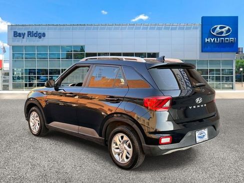 Used 2020 Hyundai Venue SEL FWD image 7