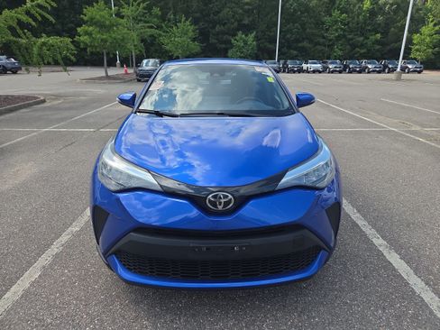 Used 2021 Toyota C-HR XLE FWD image 8