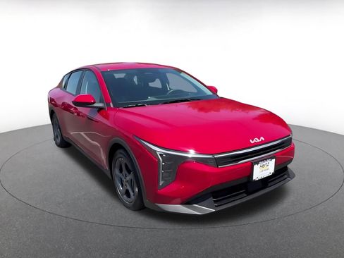 Used 2025 Kia K4 FWD image 3
