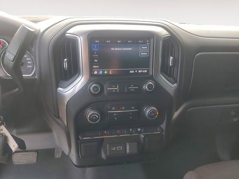 Used 2019 Chevrolet Silverado 1500 LT AWD/4WD image 11