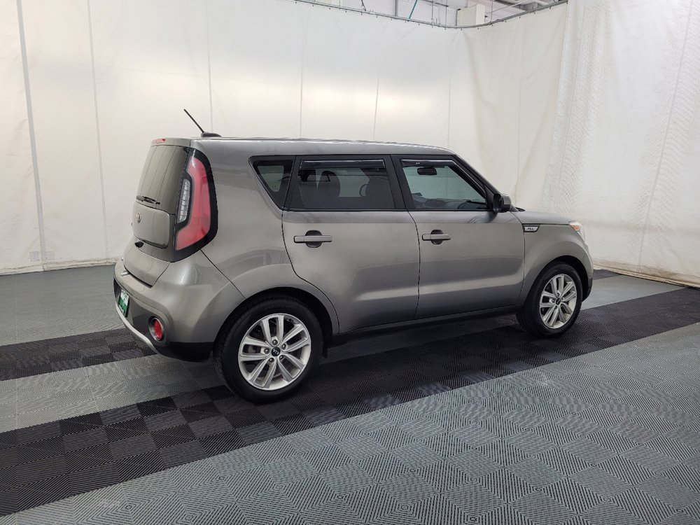 Used 2018 Kia Soul + FWD image 10