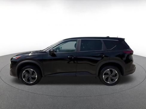 Used 2025 Nissan Rogue SV FWD image 9