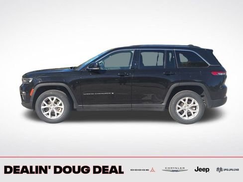 Used 2023 Jeep Grand Cherokee Limited AWD/4WD image 3