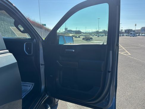 Used 2019 Chevrolet Silverado 1500 LT Trail Boss image 39