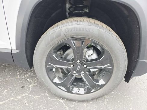 New 2026 Chevrolet Equinox LT FWD image 13