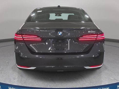 Used 2026 BMW 530i w/ Convenience Package RWD image 7