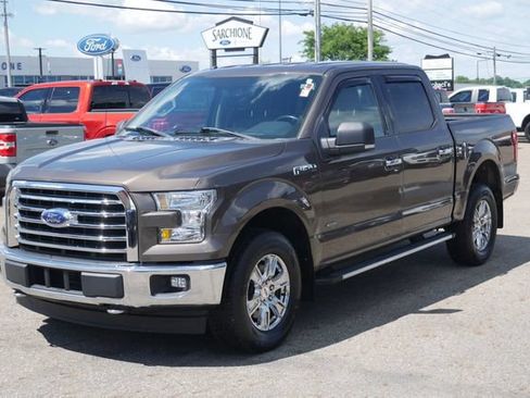 Used 2017 Ford F150 XLT w/ Equipment Group 302A Luxury AWD/4WD image 5